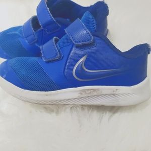 Size 10 Nike running shoes